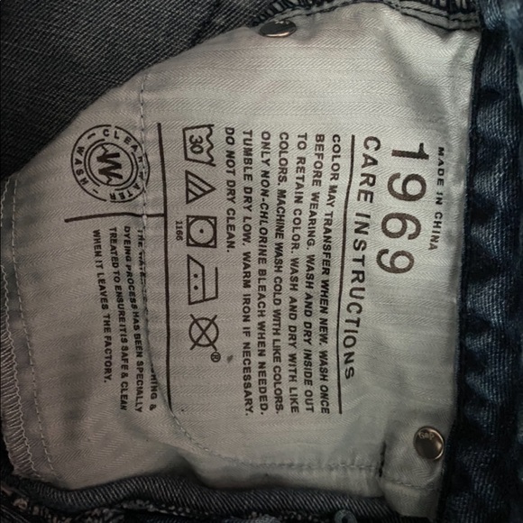 Gap 1969 Jean Shorts 26 - Picture 3 of 3